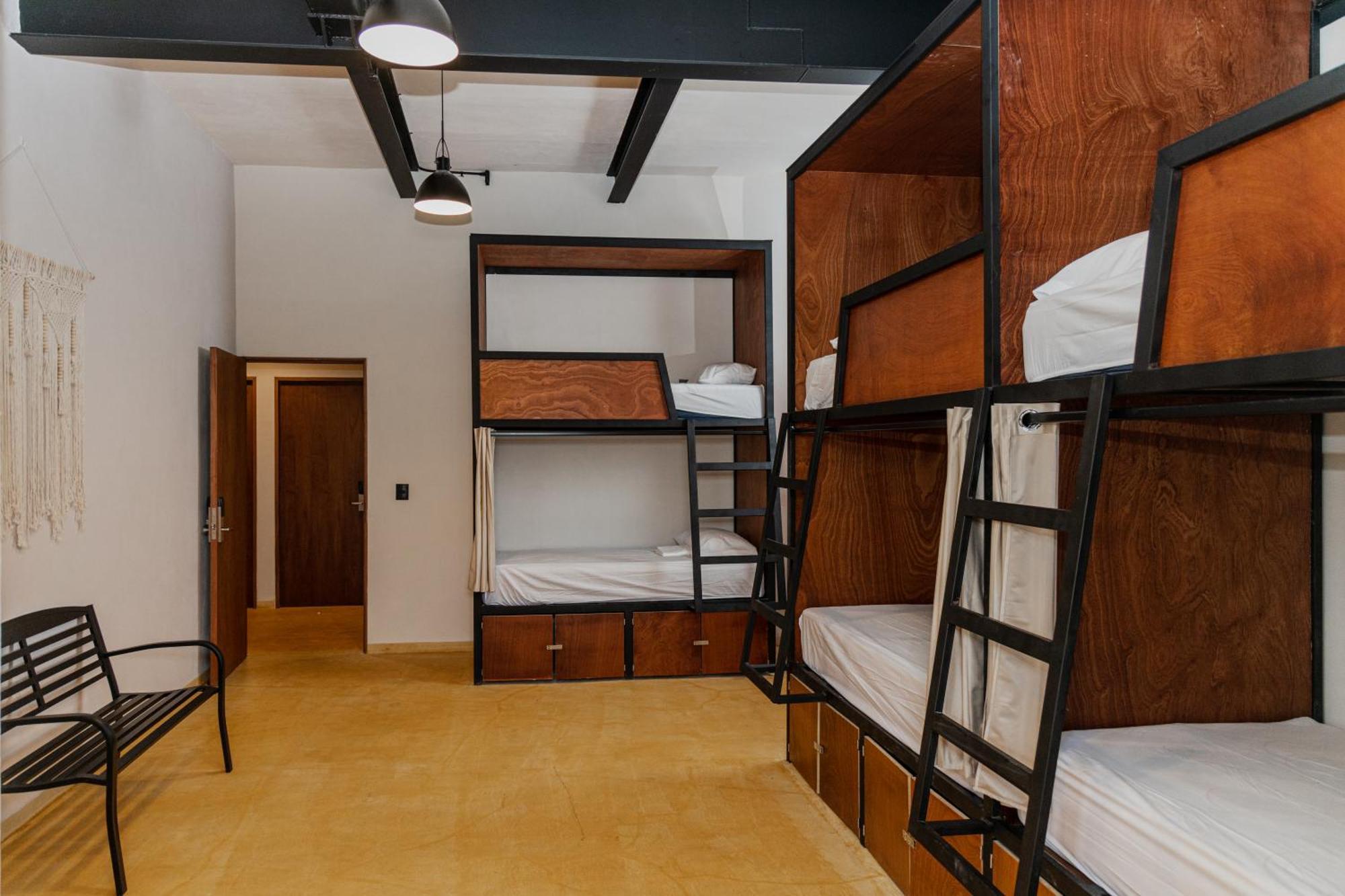 Caleta Hostel Rooftop & Pool Канкун Экстерьер фото