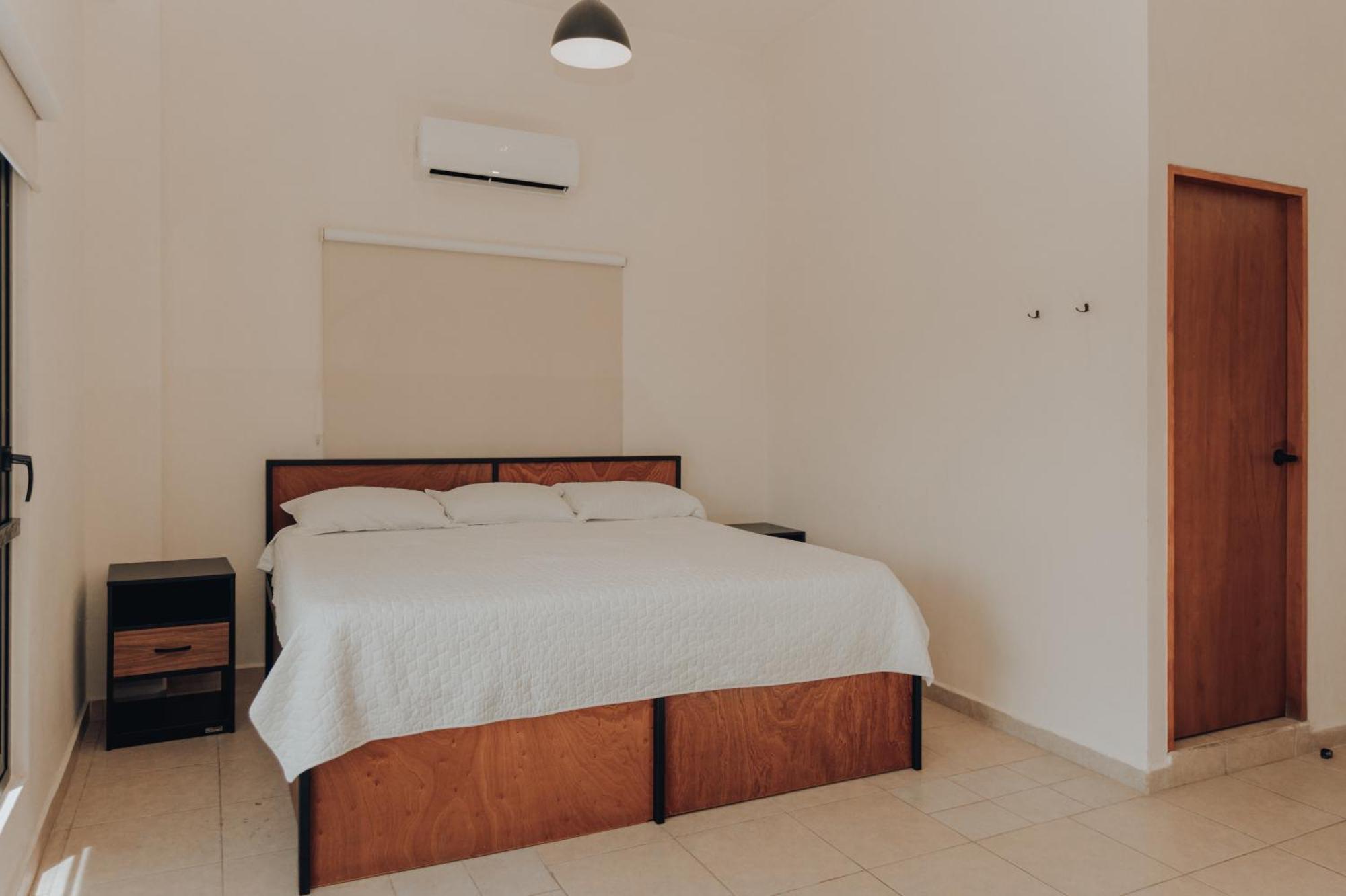 Caleta Hostel Rooftop & Pool Канкун Экстерьер фото