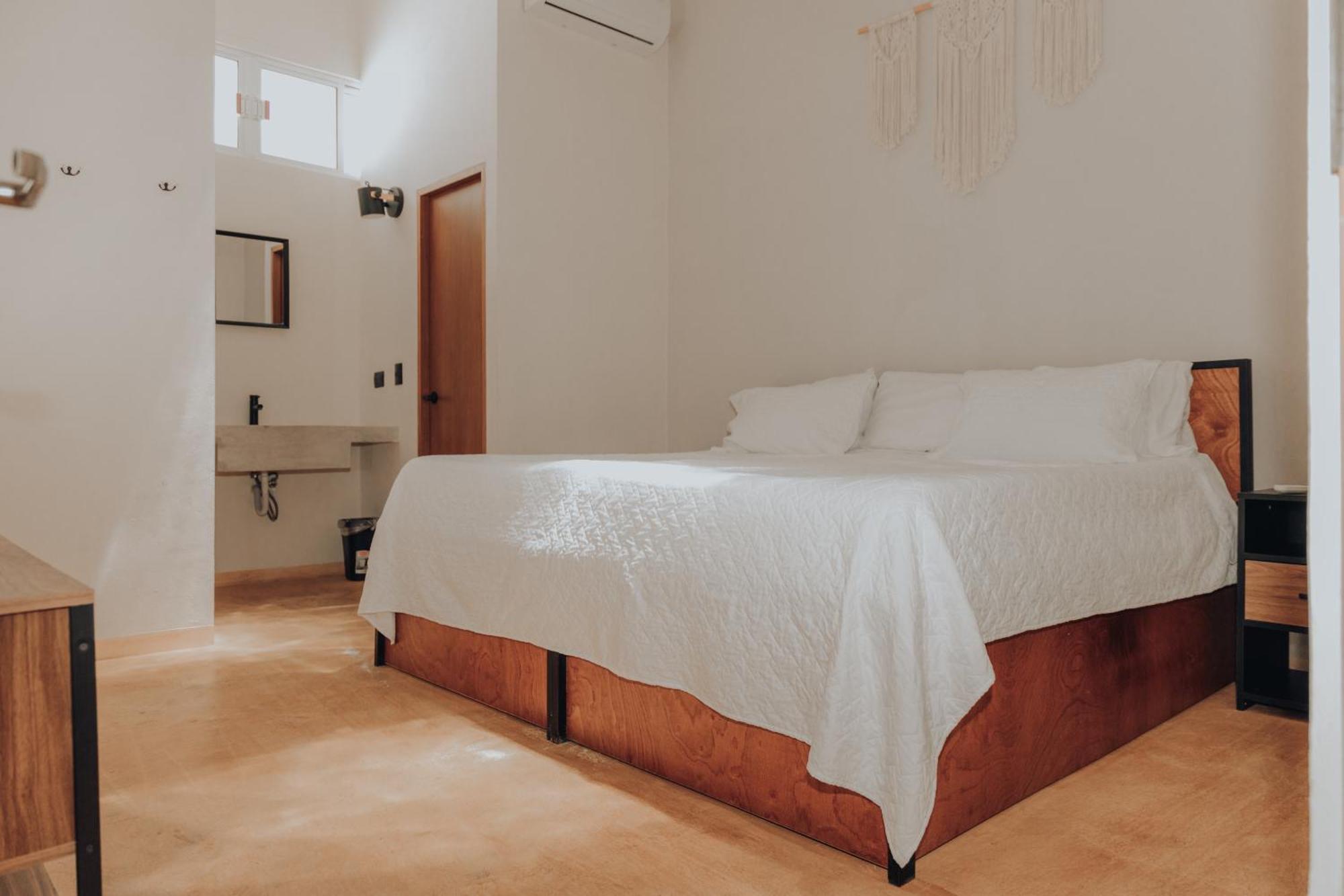 Caleta Hostel Rooftop & Pool Канкун Экстерьер фото